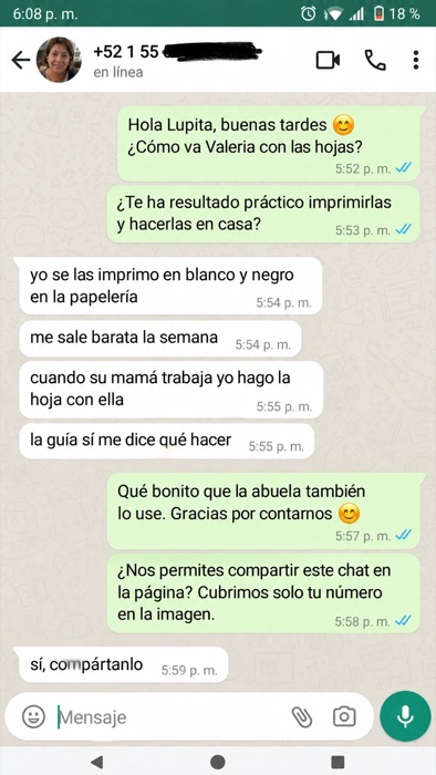 Mensaje de WhatsApp de una familia: la abuela imprime en blanco y negro y hace la hoja con ella